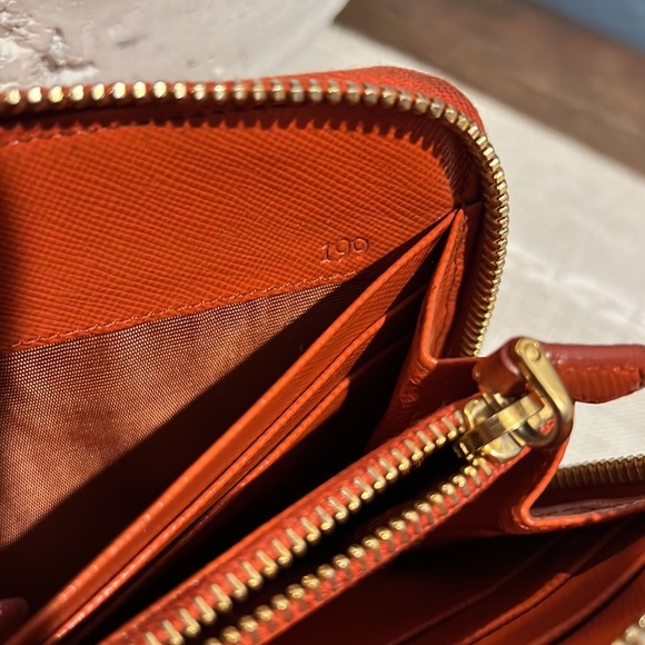 EUC Prada Zippy wallet, Authentic! - Picture 5 of 16